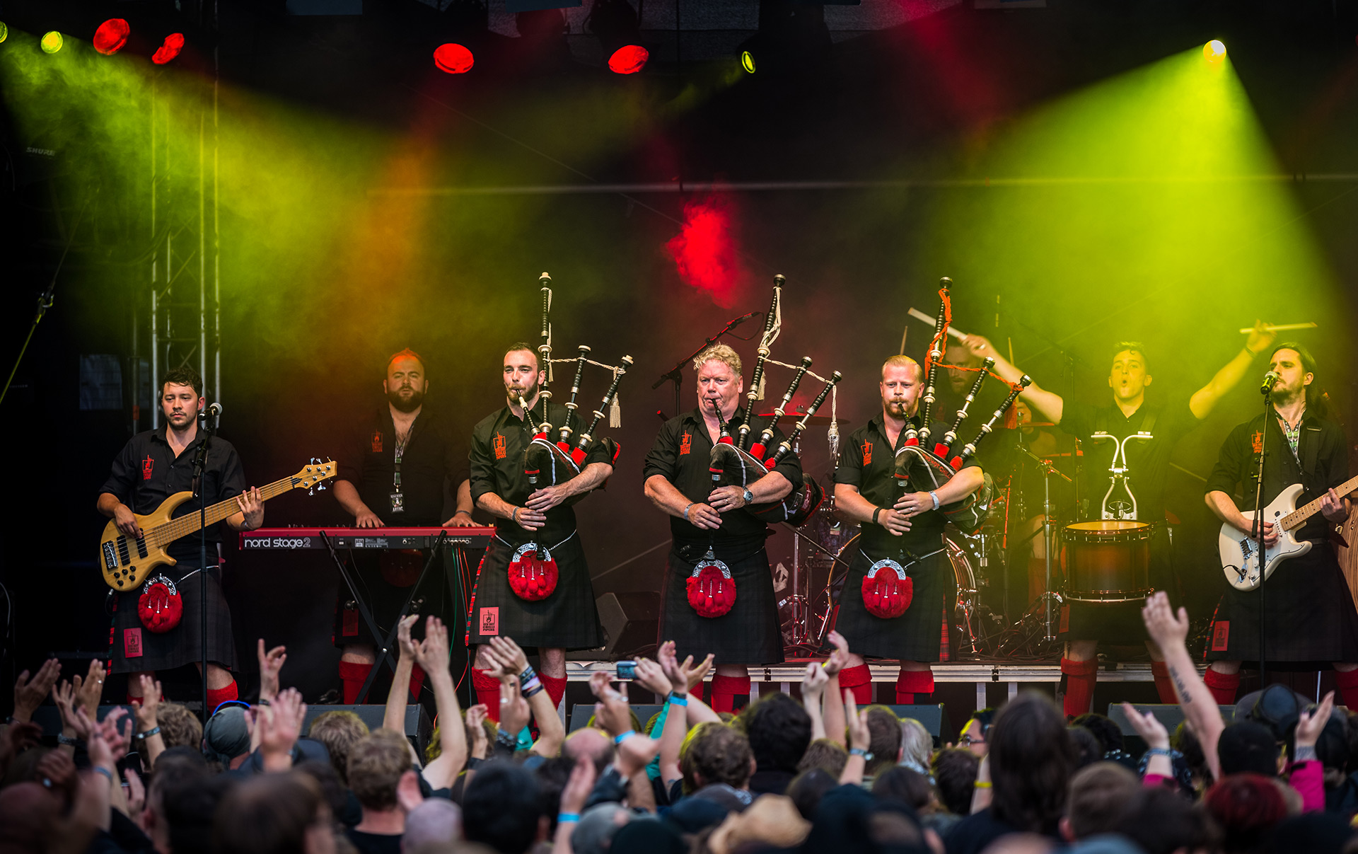 The Red Hot Chilli Pipers - Sponsored by Wallace Bagpipes